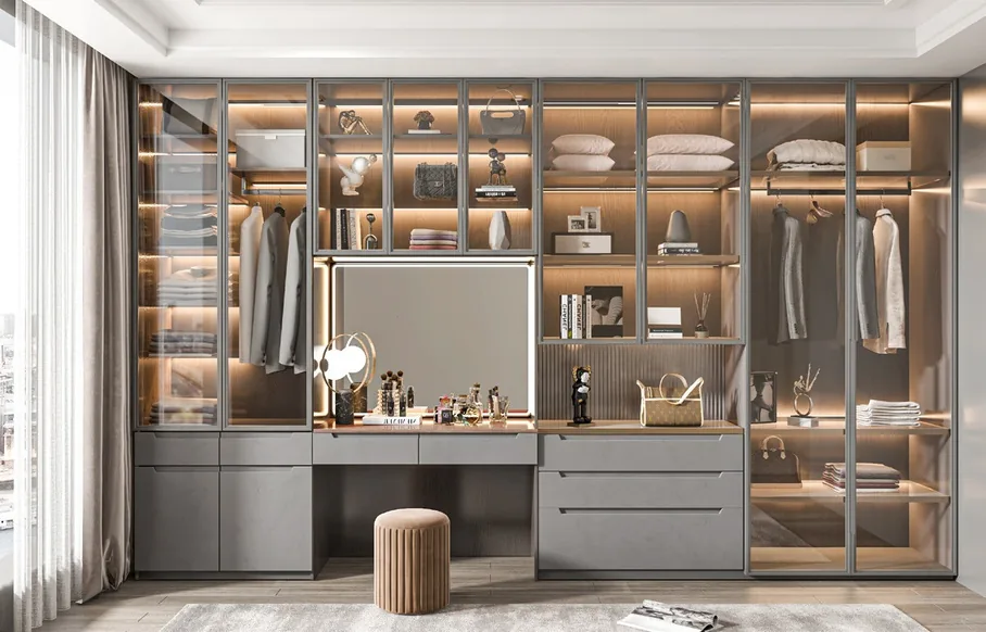 Built-in bedroom wardrobe with custom drawer dividers and jewelry trays, Oahu custom installation