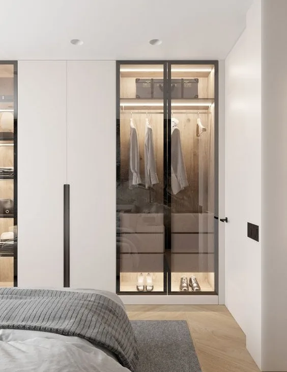 Built-in bedroom wardrobe with custom drawer dividers and jewelry trays, Oahu custom installation