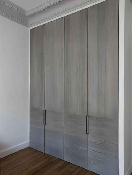 Modern wardrobe design featuring soft-close drawers and hanging rods, Oahu custom installation